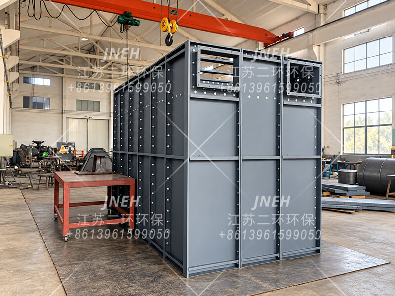 圆布袋除尘器箱体制造中的工厂实景