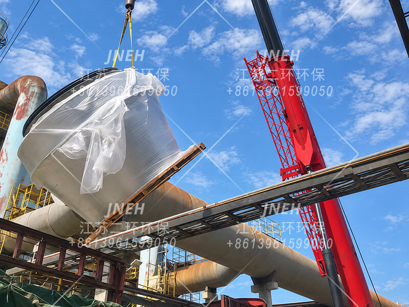 DN2100 · 铅冶炼厂 — 铅冶炼厂布袋除尘系统用高温火花捕捉器。