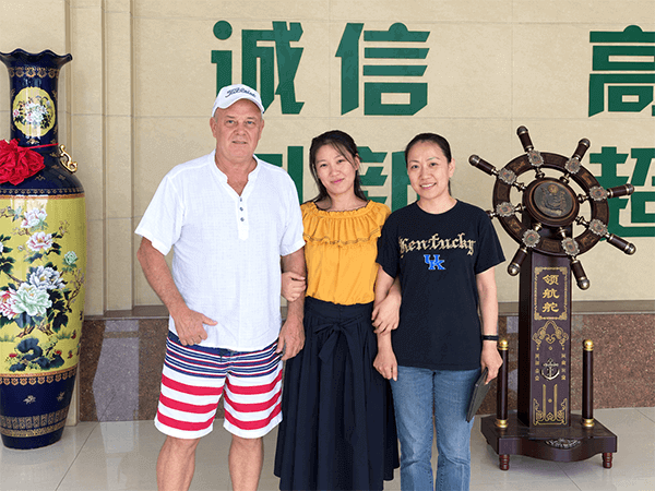 江苏二环接待区的海外来访客户